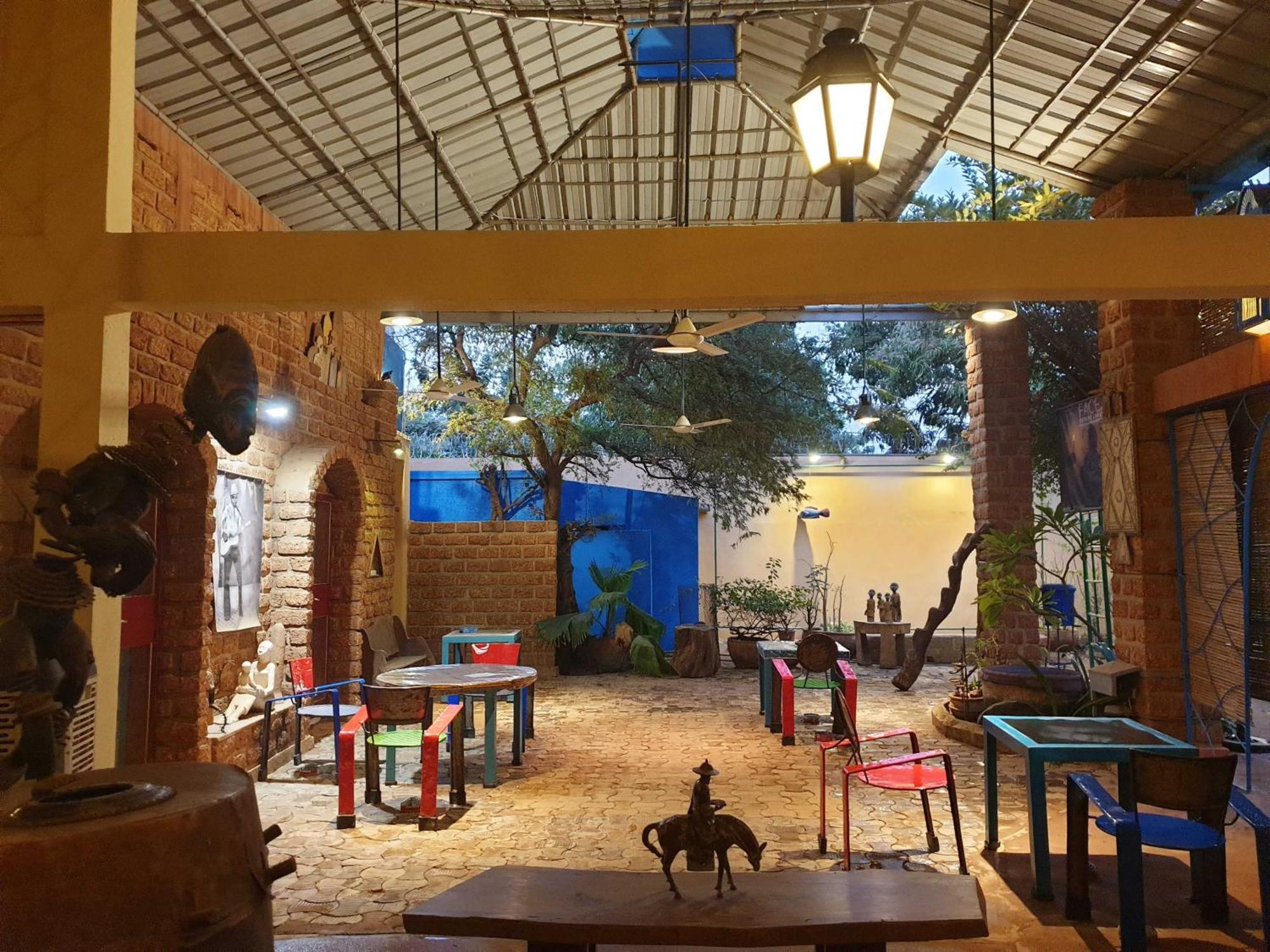 Villa Yiri Suma Ouagadougou Buitenkant foto