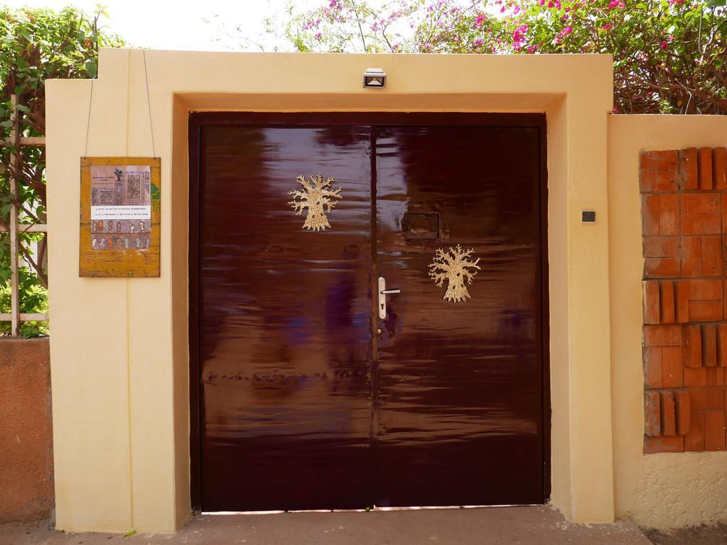 Villa Yiri Suma Ouagadougou Buitenkant foto