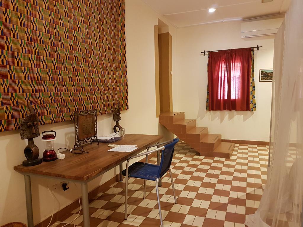 Villa Yiri Suma Ouagadougou Buitenkant foto