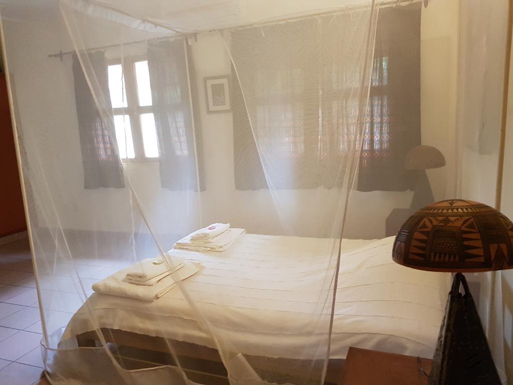Villa Yiri Suma Ouagadougou Buitenkant foto