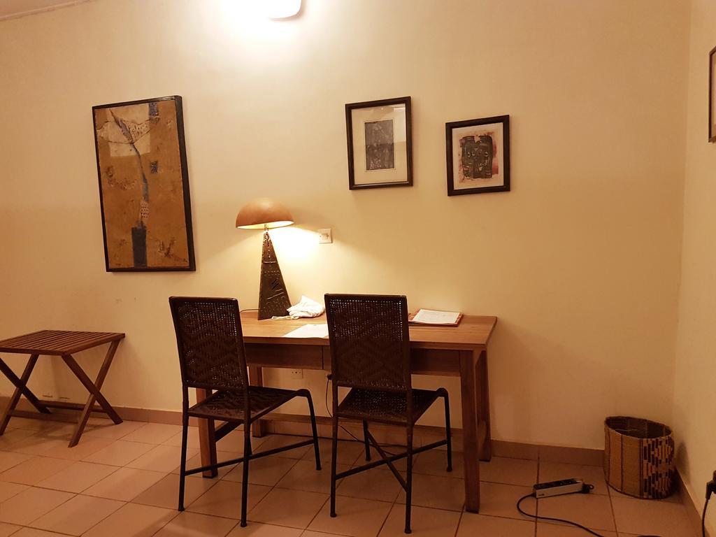 Villa Yiri Suma Ouagadougou Buitenkant foto