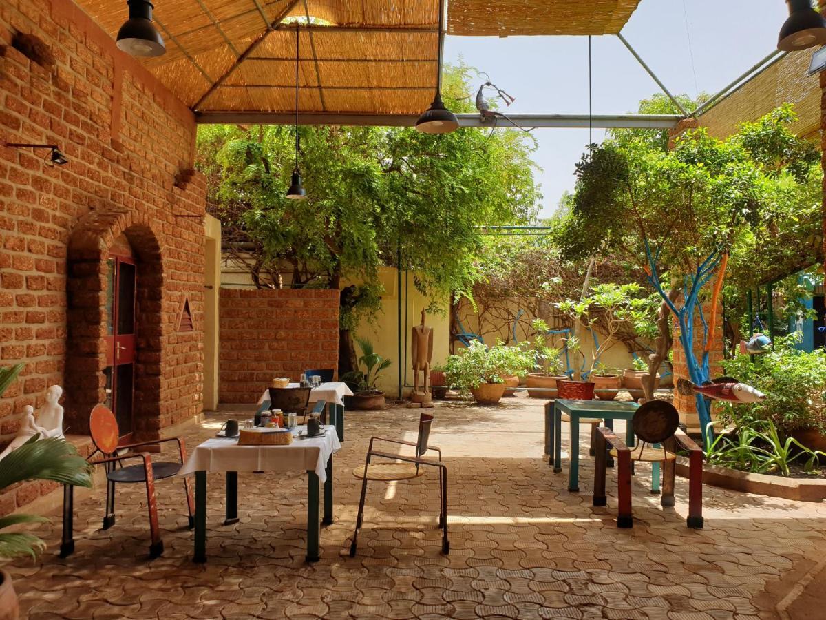 Villa Yiri Suma Ouagadougou Buitenkant foto
