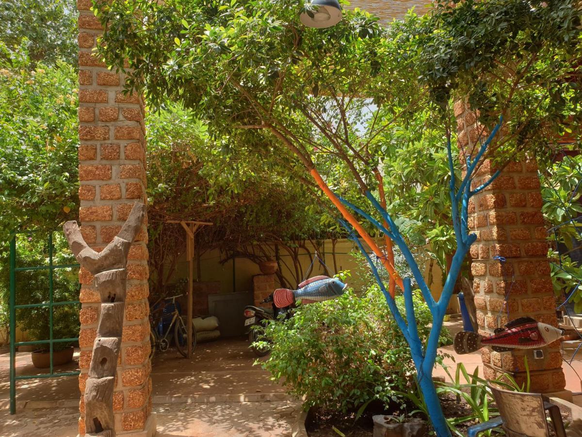 Villa Yiri Suma Ouagadougou Buitenkant foto